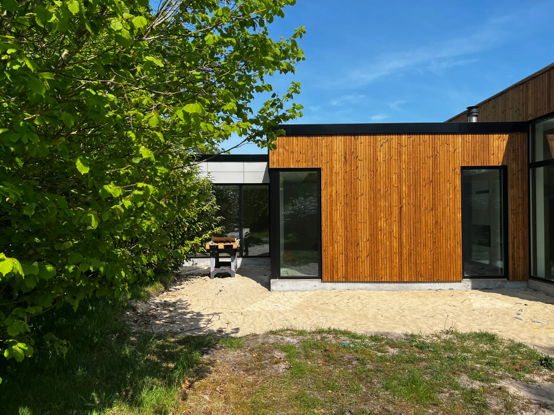 Vejside på funkisvilla i Sæby — Arkitekttegnestuen Yderskov