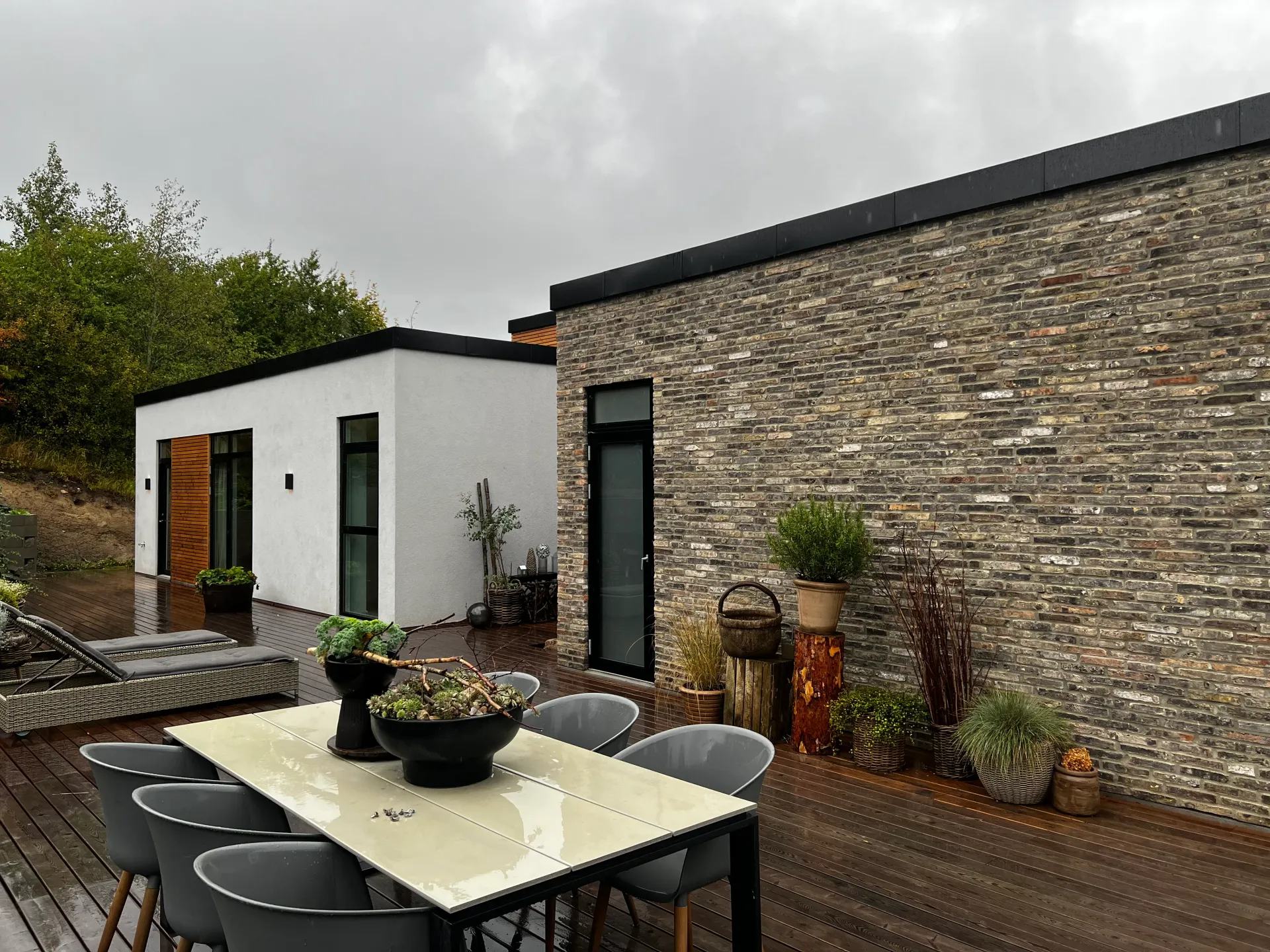 Terrasse og facade, udsigtsvilla i Frederikshavn — Arkitekttegnestuen Yderskov