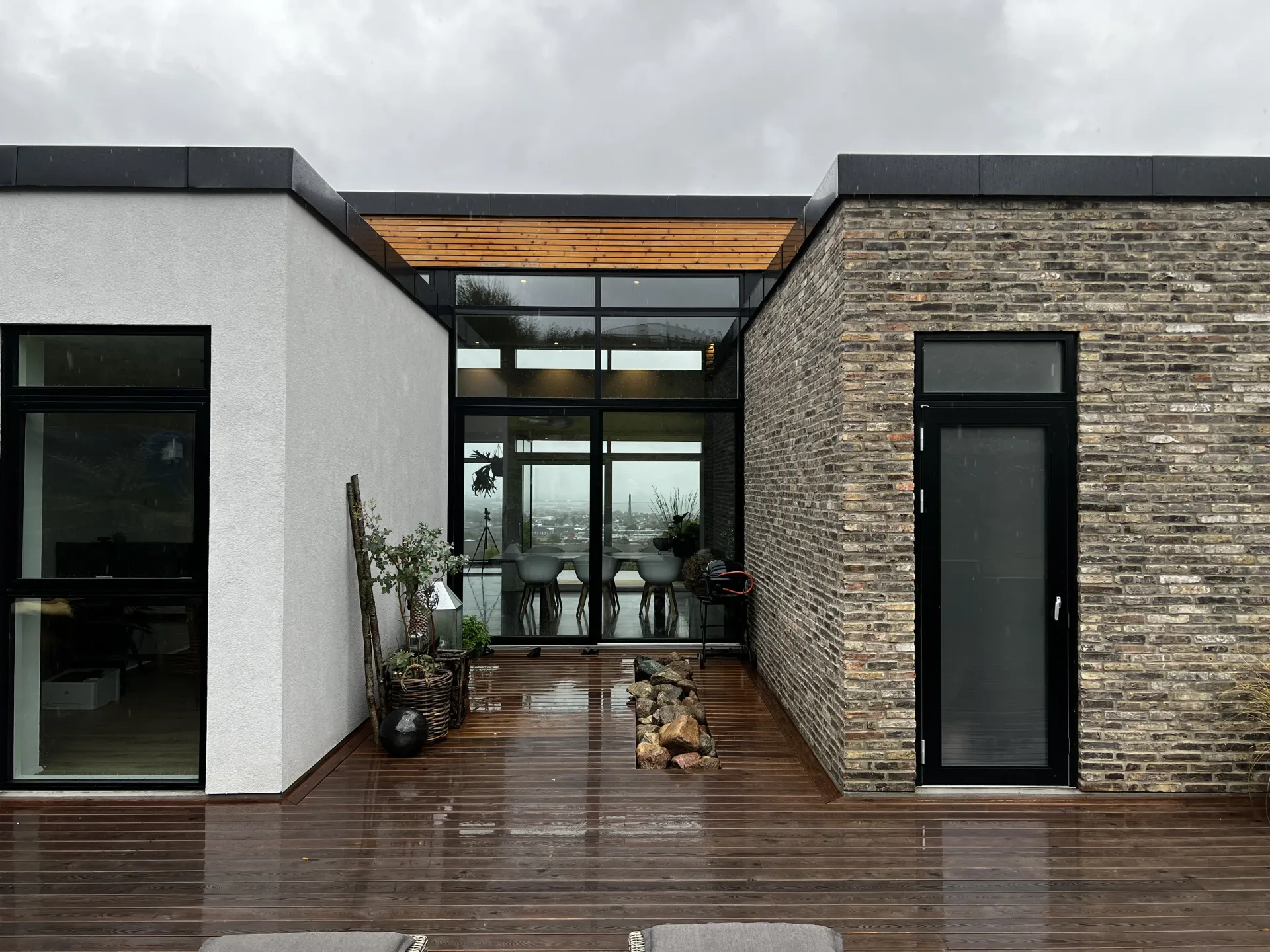Udsigtsvilla med terrasse og byudsigt, Frederikshavn — Arkitekttegnestuen Yderskov