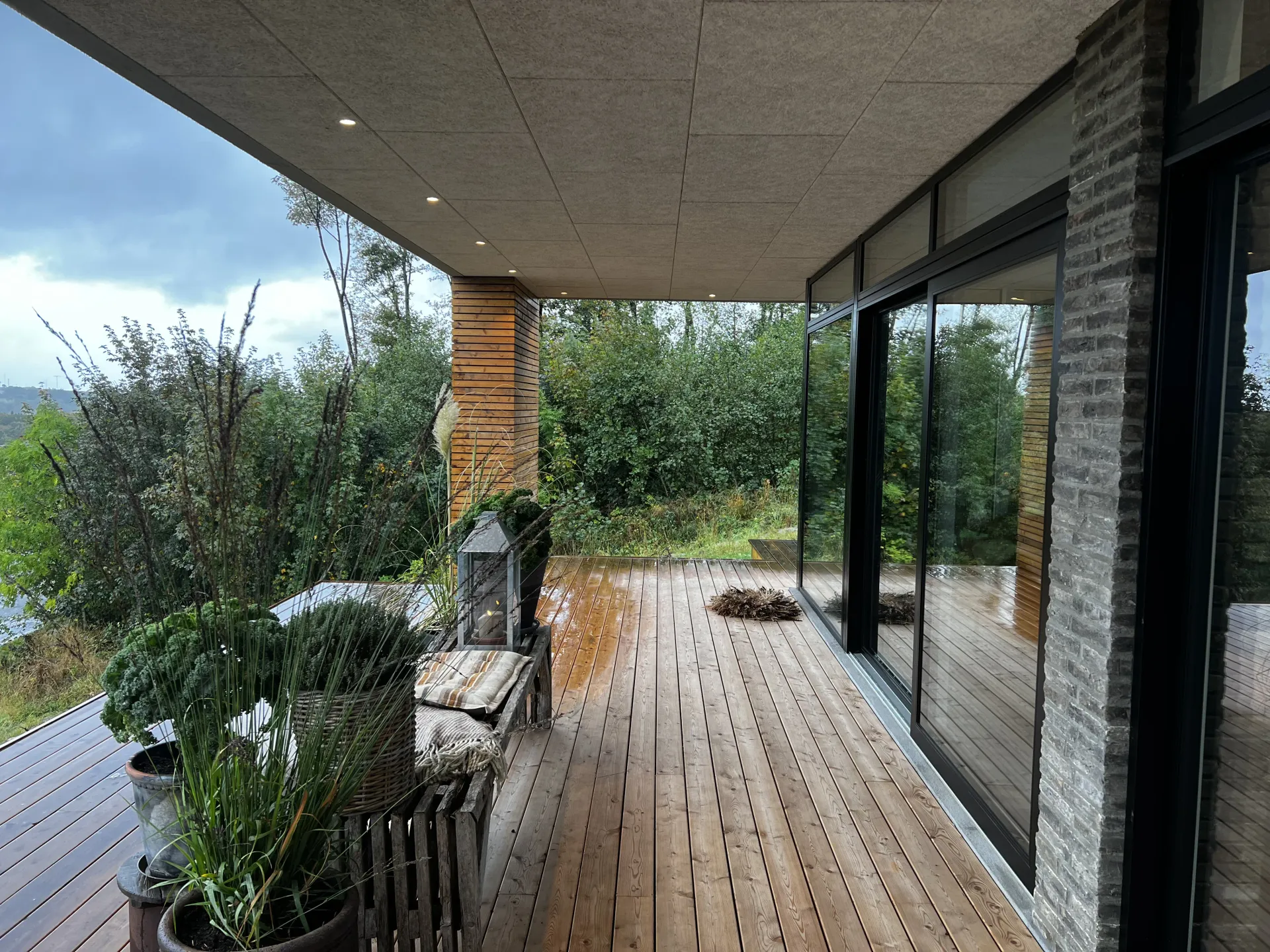 Terrasse på udsigtsvilla i Frederikshavn — Arkitekttegnestuen Yderskov