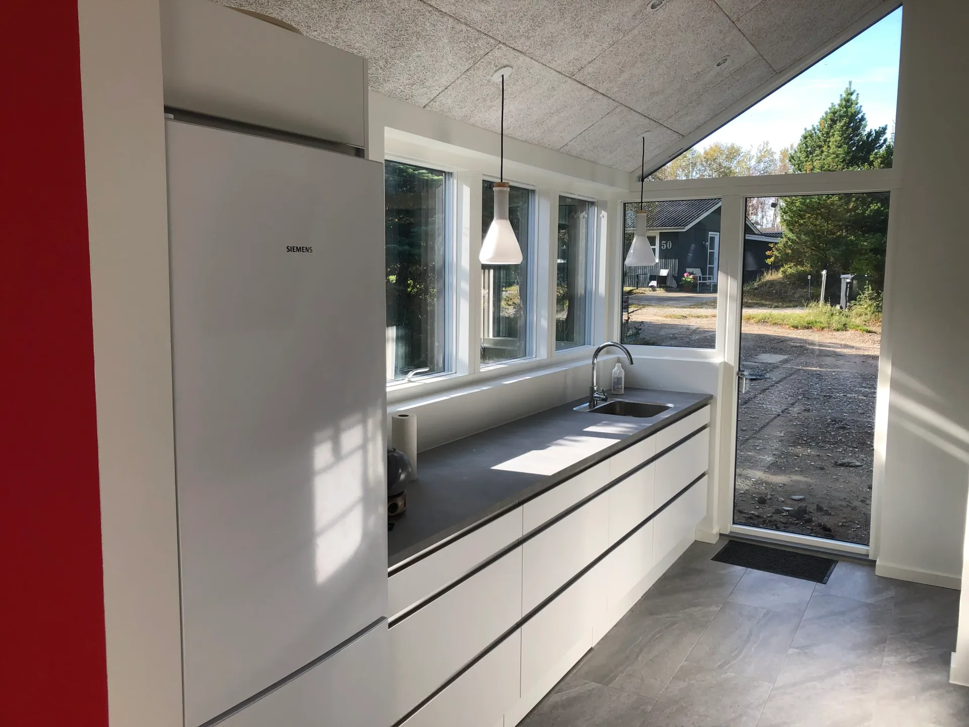 Køkken i sommerhus i Hals — Arkitekttegnestuen Yderskov